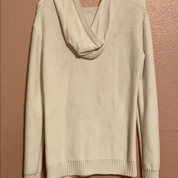 White sweater - Picture 5 of 5